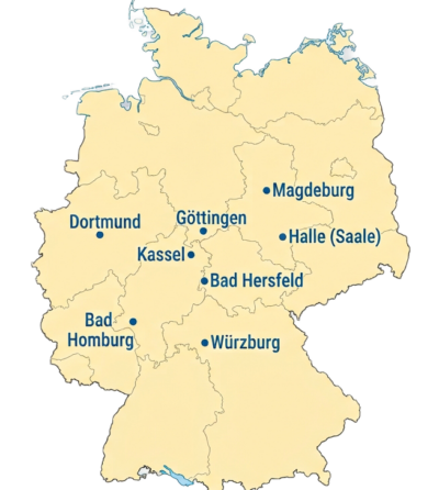 Grafik einer Deutschlandkarte auf der die Schulungsorte des FoB eingezeichnet sind. Die Schulungsorte befinden sich in: Magdeburg, Dortmund, Göttingen, Halle (Saale), Kassel, Bad Hersfeld, Bad Homburg und Würzburg.